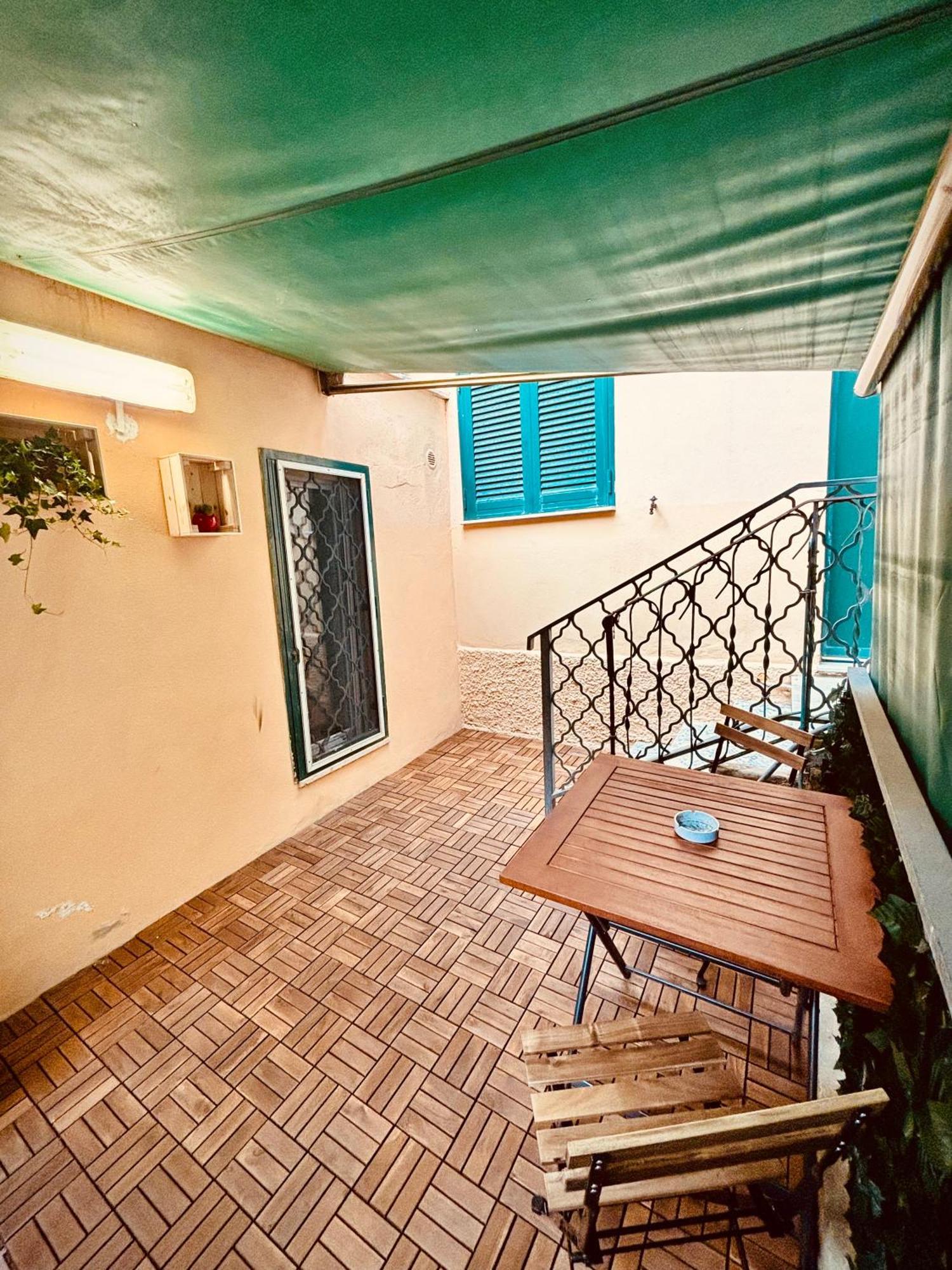 Garden Suite Civitavecchia Exterior photo